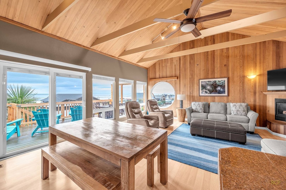 Inside the living area of a Lincoln City vacation rental